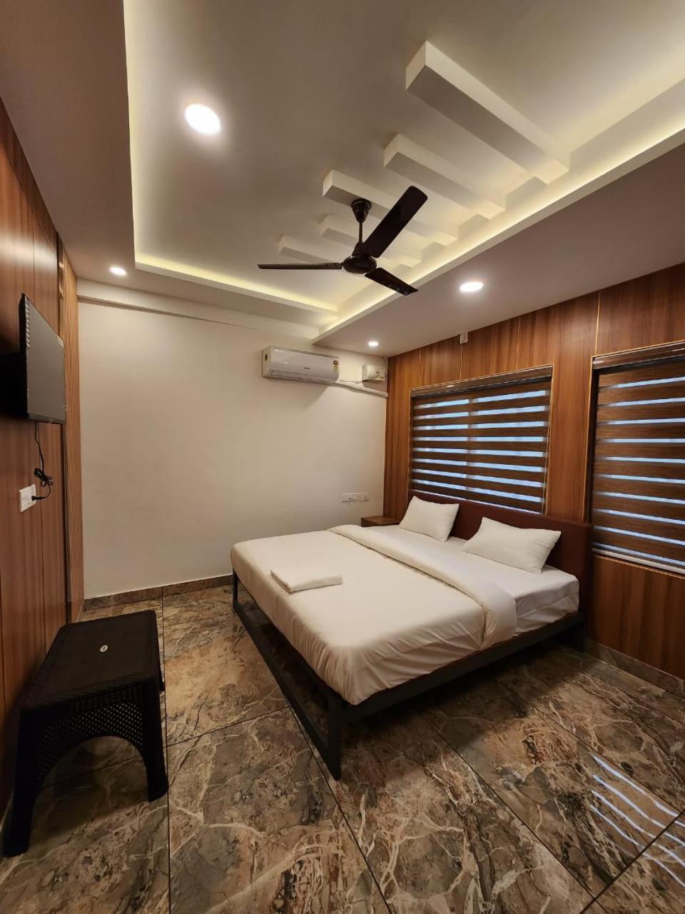 Royal View Residency Hotel Attingal Eksteriør billede