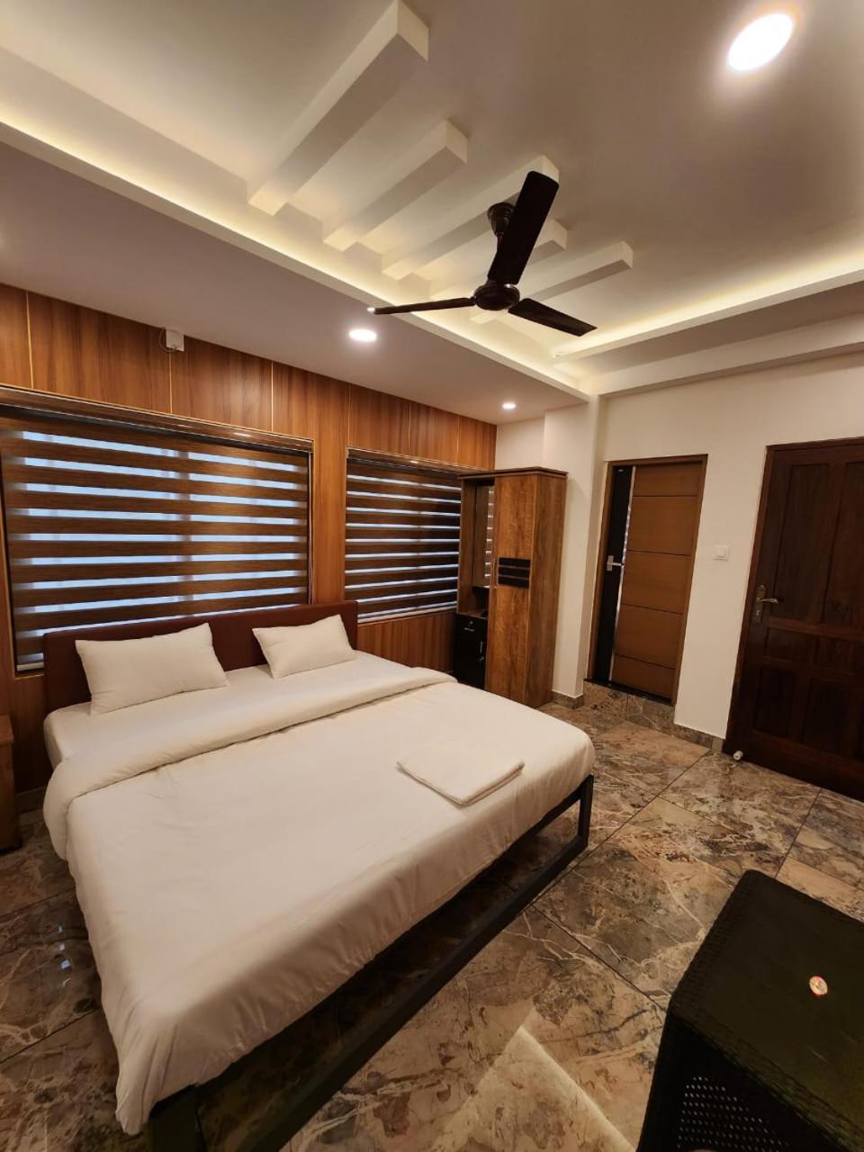 Royal View Residency Hotel Attingal Eksteriør billede
