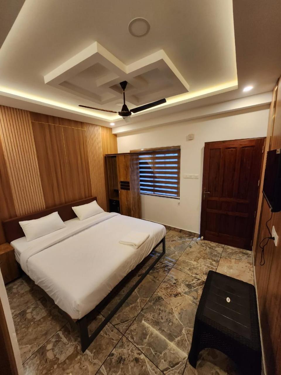 Royal View Residency Hotel Attingal Eksteriør billede