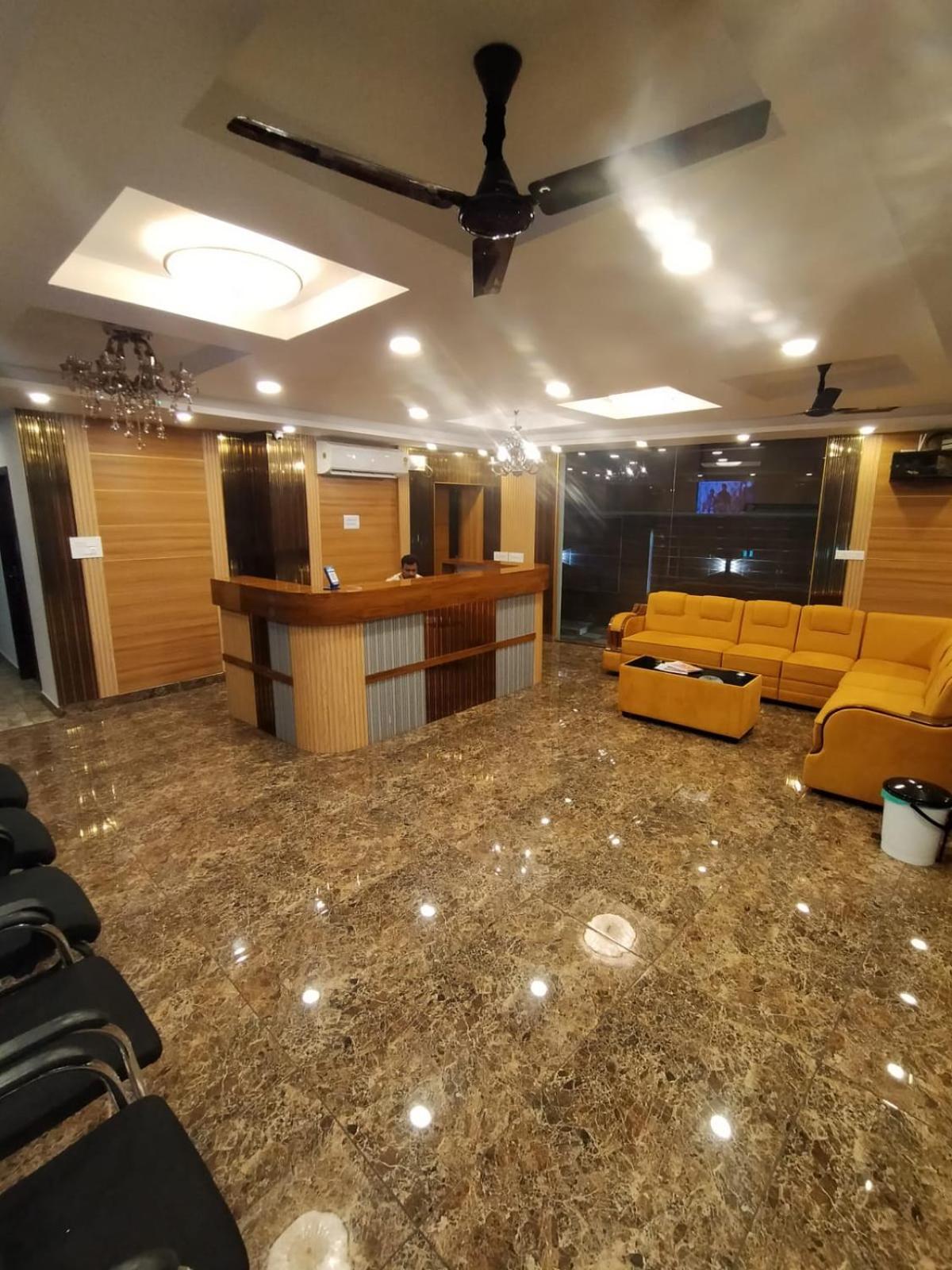 Royal View Residency Hotel Attingal Eksteriør billede